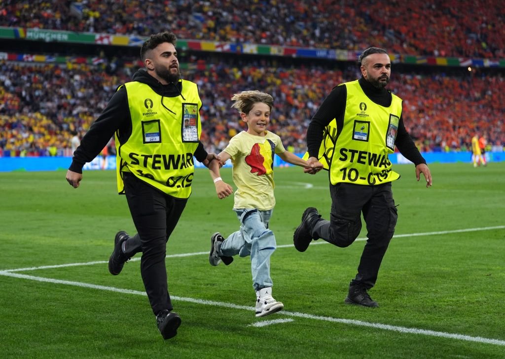 Propunere în direct. Ce urmează pentru naționala României după eliminarea de la EURO 2024: 