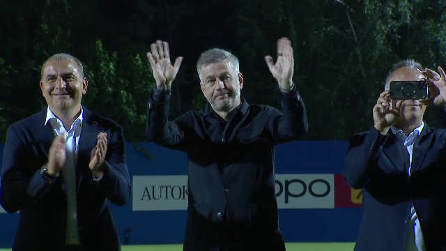 Tricolorii au revenit în România! Jucătorii, aplaudați la scenă deschisă  + Lui Edi Iordănescu i s-a cerut să rămână la națională_5