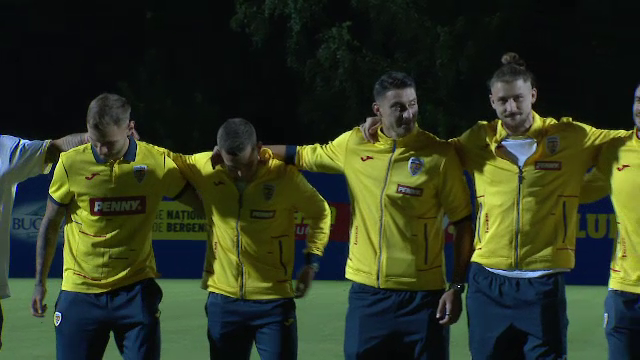 Tricolorii au revenit în România! Jucătorii, aplaudați la scenă deschisă  + Lui Edi Iordănescu i s-a cerut să rămână la națională_41