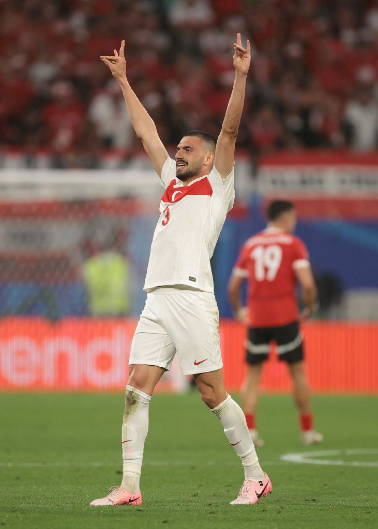 Suspendare drastică primită de Merih Demiral de la UEFA pentru gestul făcut în meciul cu Austria!_4