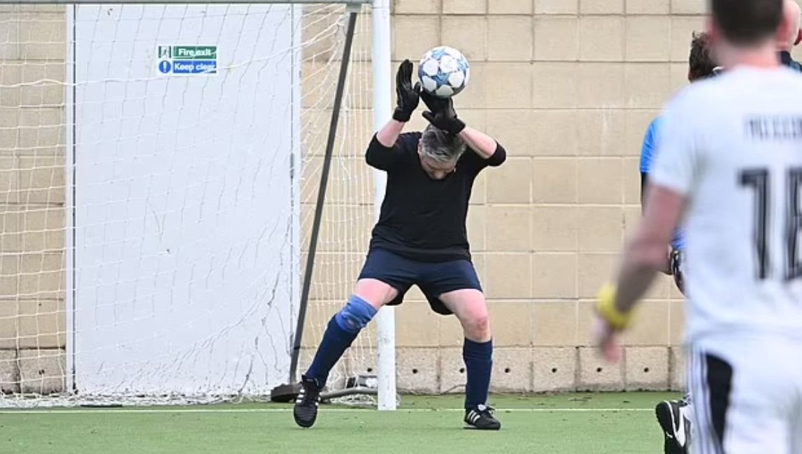 Noul prim-ministru al Marii Britanii este fotbalist activ! Keir Starmer și Partidul Laburist au obținut o victorie zdrobitoare în alegeri_4