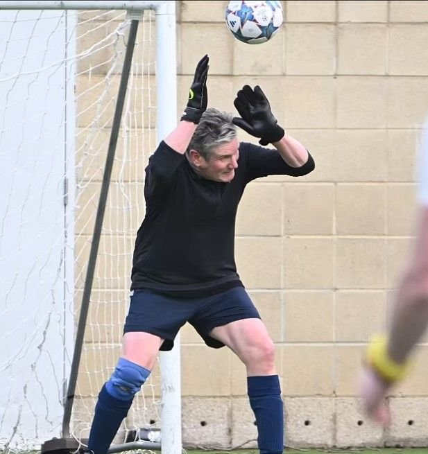 Noul prim-ministru al Marii Britanii este fotbalist activ! Keir Starmer și Partidul Laburist au obținut o victorie zdrobitoare în alegeri_5