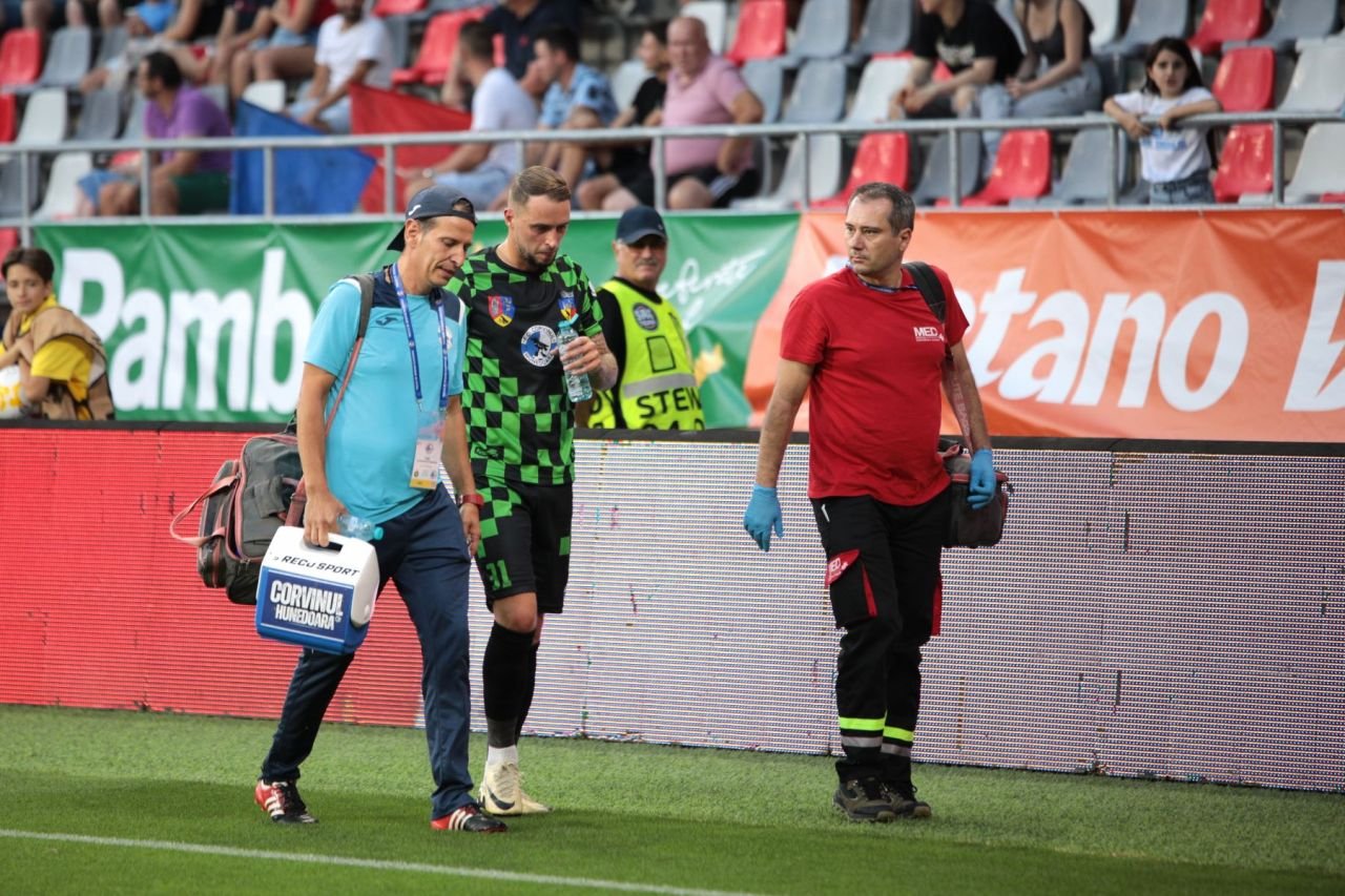 Cel mai valoros transfer al Corvinului, accidentat grav cu o săptămână înaintea debutului în cupele europene! _9