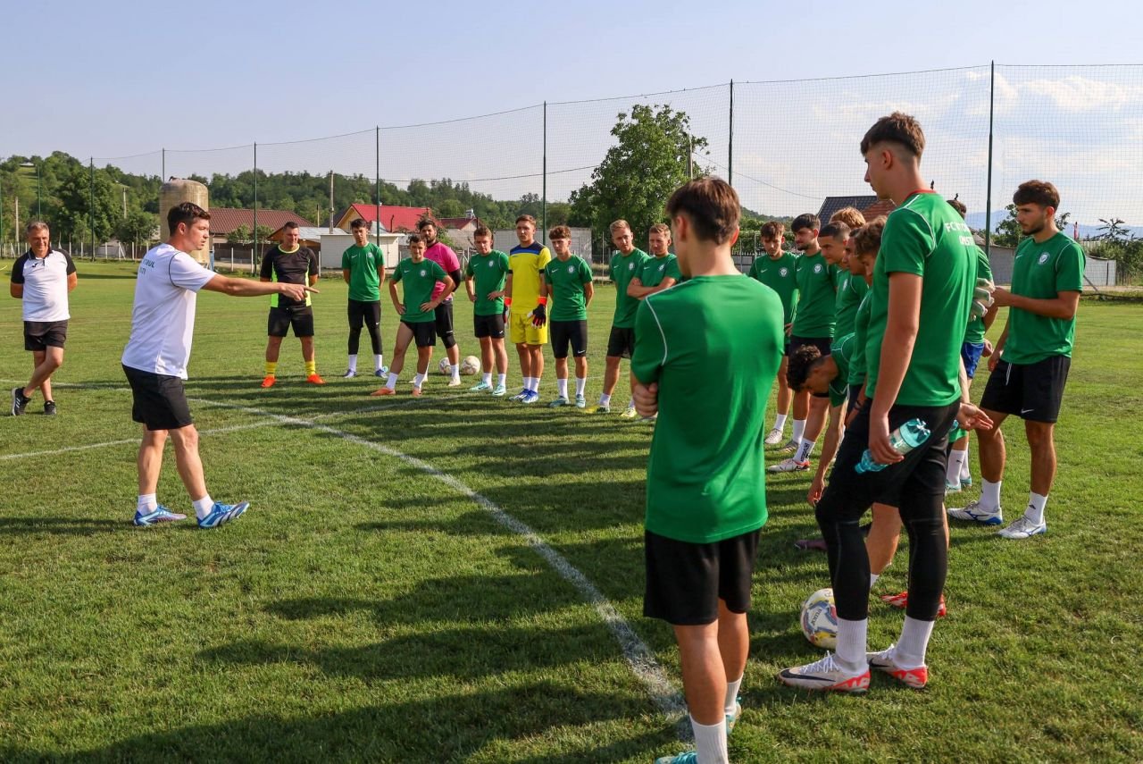 Ioan Sdrobiș director tehnic și Ovidiu Dănănae antrenor pentru ”obiectivul principal: play-off-ul campionatului”!_4
