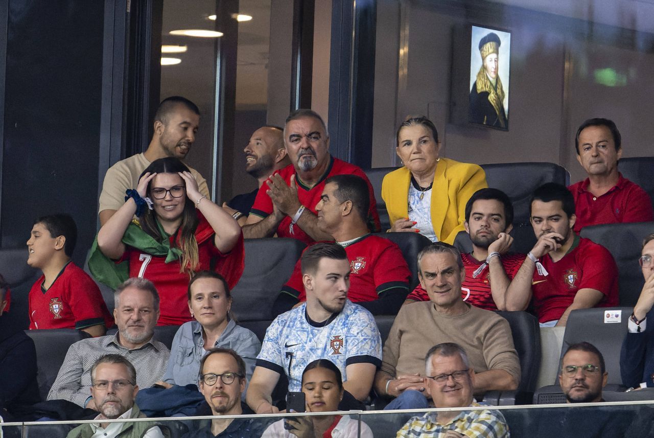 Decizia luată de mama lui CR7 pentru meciul cu Franța, după ce a plâns amarnic la penalty-ul ratat de fiul său în optimi_16