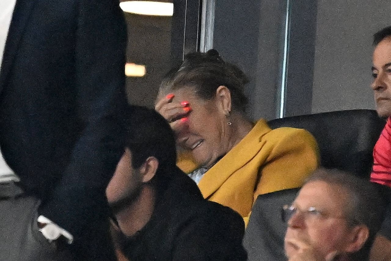 Decizia luată de mama lui CR7 pentru meciul cu Franța, după ce a plâns amarnic la penalty-ul ratat de fiul său în optimi_18