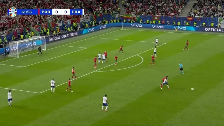 Portugalia - Franța (Min. 63): Tchouameni, șut paralel cu poarta