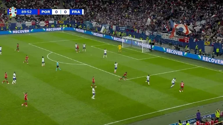 Portugalia - Franța (Min. 90): Thuram &icirc;l pensionează pe Pepe