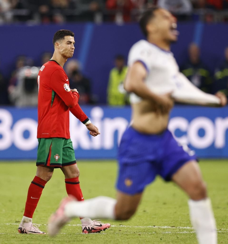 Moment superb: ce a făcut Cristiano Ronaldo imediat după eliminarea Portugaliei de la EURO 2024_2