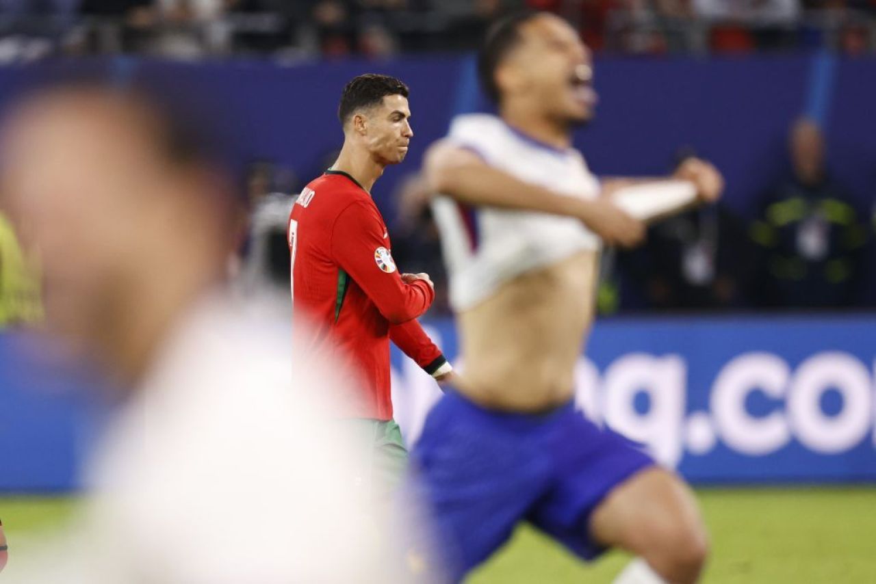 Moment superb: ce a făcut Cristiano Ronaldo imediat după eliminarea Portugaliei de la EURO 2024_4