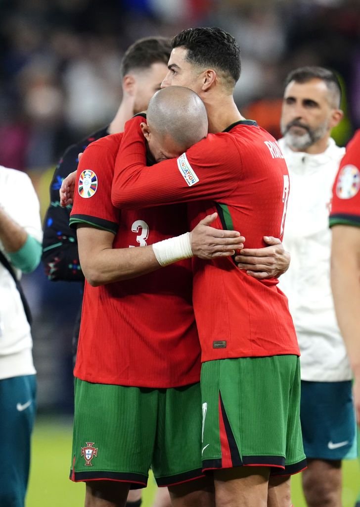 Moment superb: ce a făcut Cristiano Ronaldo imediat după eliminarea Portugaliei de la EURO 2024_19