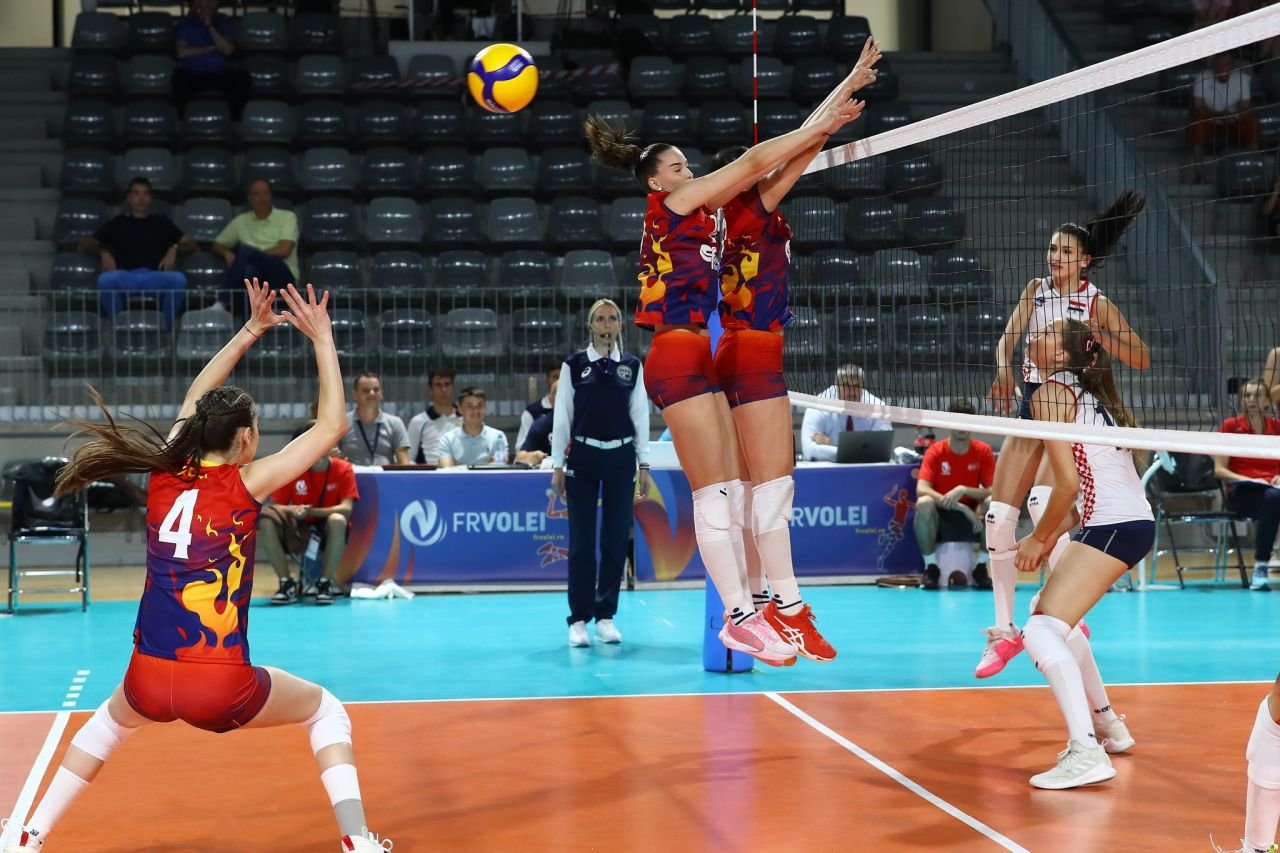 ”Ce seară minunată, luptăm pentru semifinale”! Naționala de fete Under 18 a României, a treia victorie la EURO, cu Bianca Cucu fantastică_13