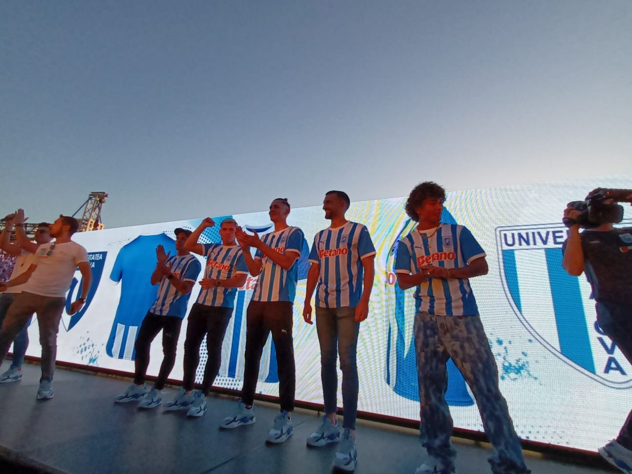 Universitatea Craiova și-a prezentat noile echipamente și noile transferuri_4