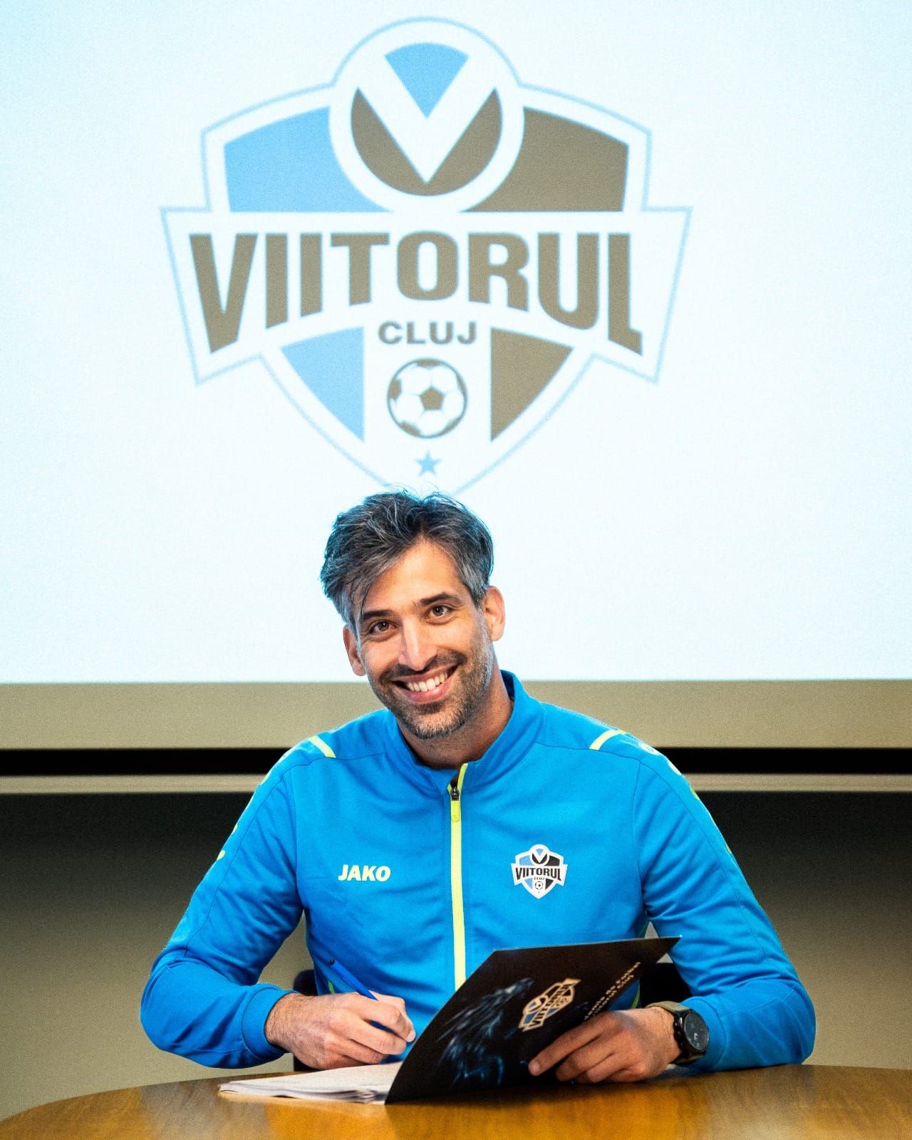 Fostul atacant portughez al lui CFR Cluj, numit antrenor principal la o echipă de top din România!_4