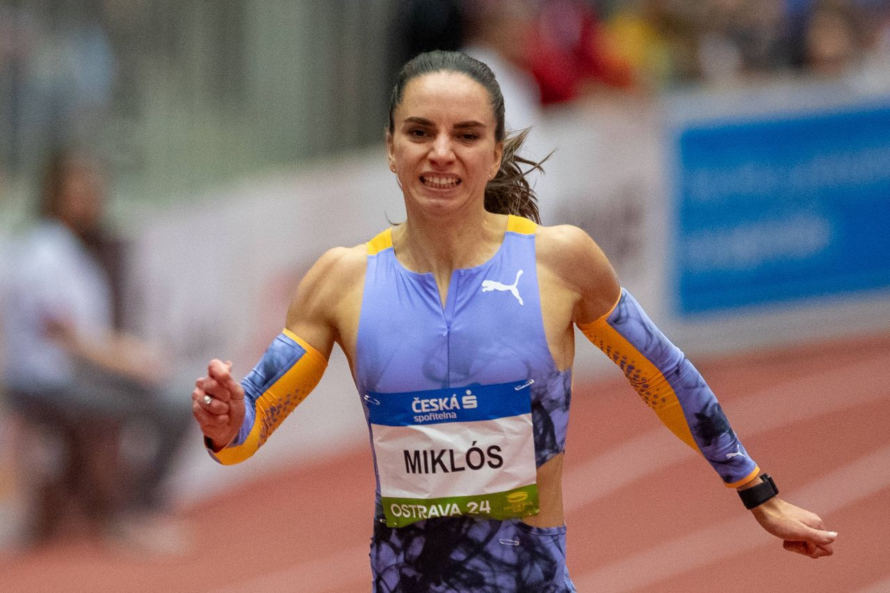 Andrea Miklos, frumoasa sprinteră din Ovalul Magic. 