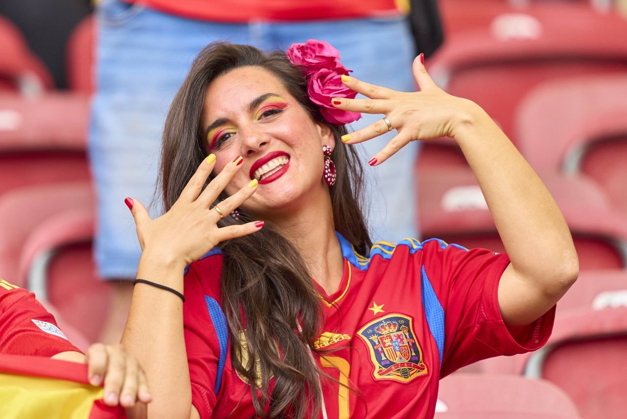 Atmosferă electrizantă pe străzile din Munchen! Spectacol de culori înainte de Spania - Franța_15