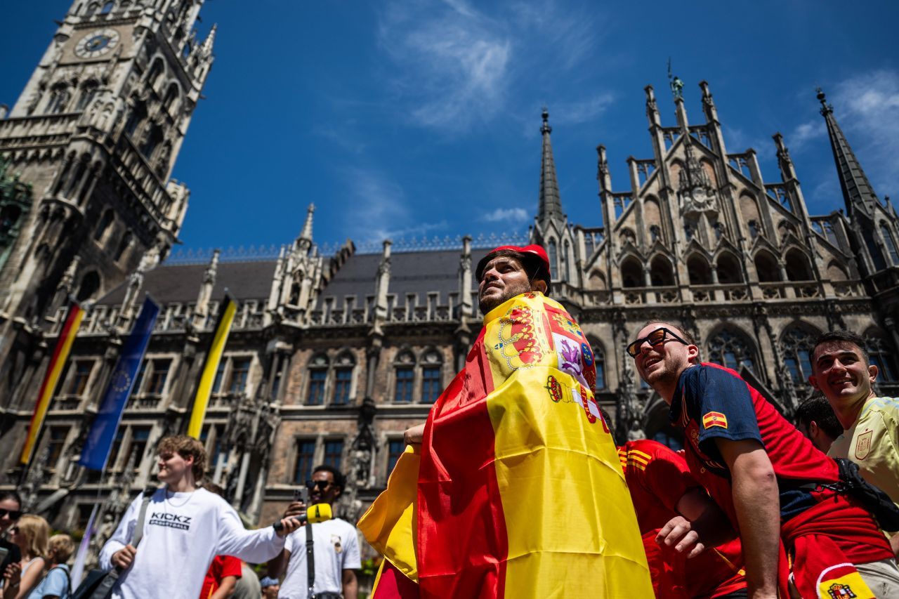 Atmosferă electrizantă pe străzile din Munchen! Spectacol de culori înainte de Spania - Franța_40