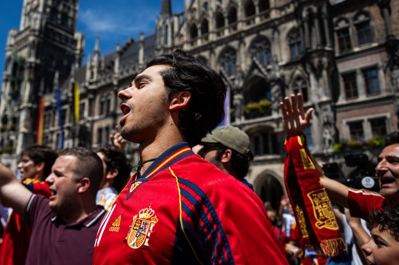 Atmosferă electrizantă pe străzile din Munchen! Spectacol de culori înainte de Spania - Franța_44