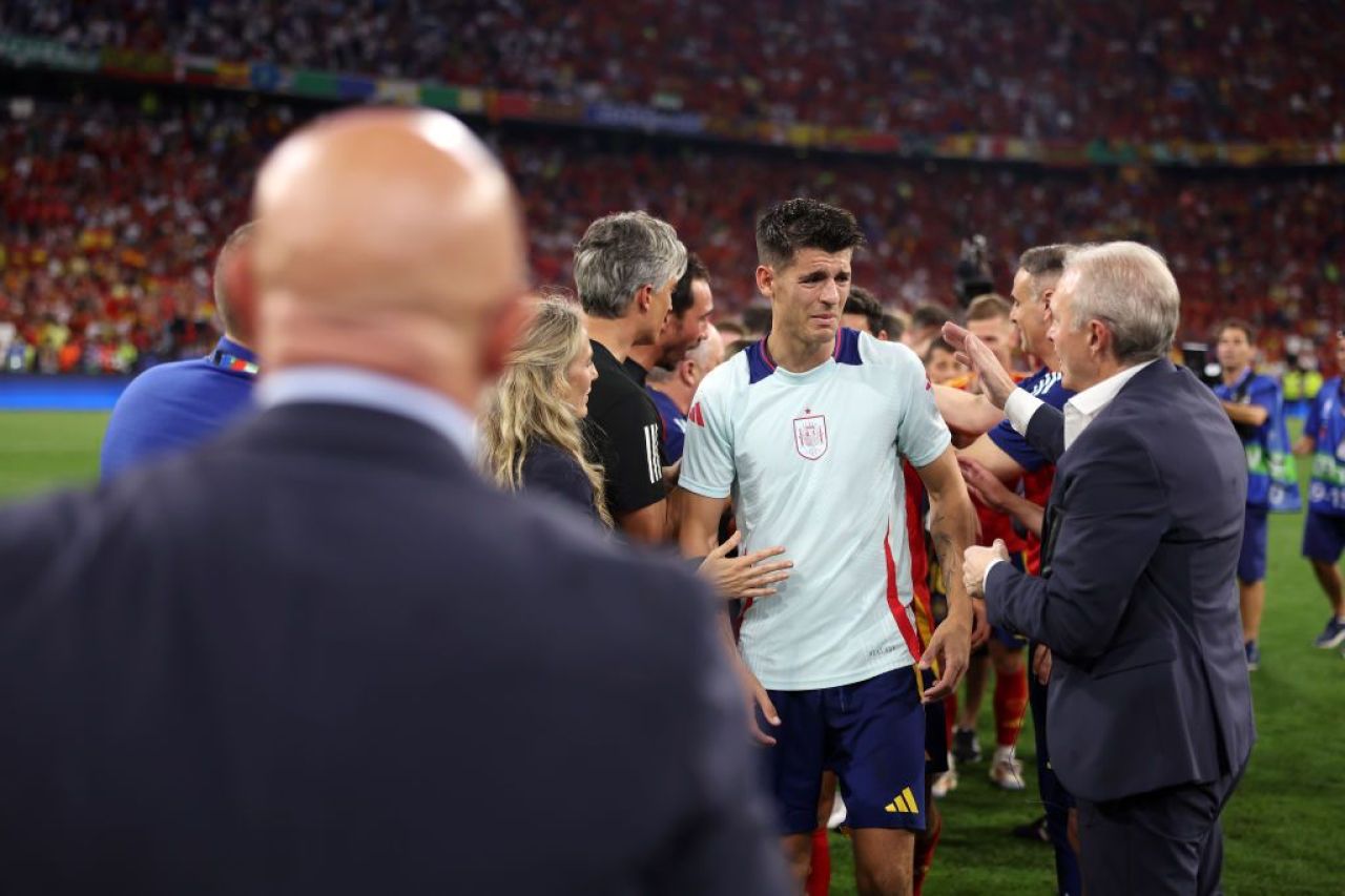 Ghinion teribil pentru Alvaro Morata! Căpitanul Spaniei a fost accidentat de un steward în timpul bucuriei de final _1