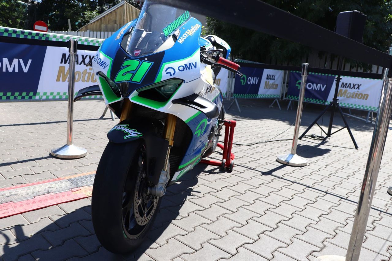 Franco Morbidelli, fostul vicecampion mondial din MotoGP, s-a întâlnit cu fanii săi într-o benzinărie din București!_3