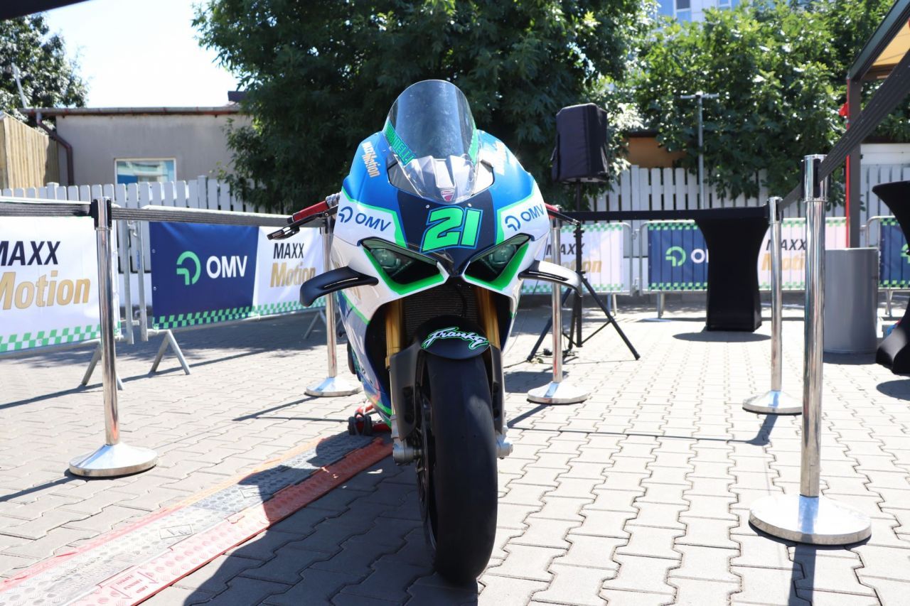Franco Morbidelli, fostul vicecampion mondial din MotoGP, s-a întâlnit cu fanii săi într-o benzinărie din București!_11