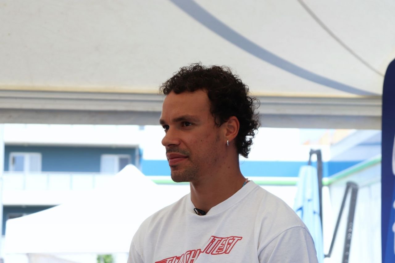 Franco Morbidelli, fostul vicecampion mondial din MotoGP, s-a întâlnit cu fanii săi într-o benzinărie din București!_12
