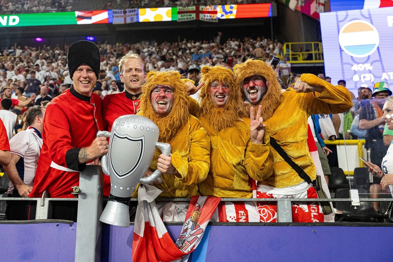 Delir la Dortmund! Cum au sărbătorit englezii calificarea în finala EURO 2024_7