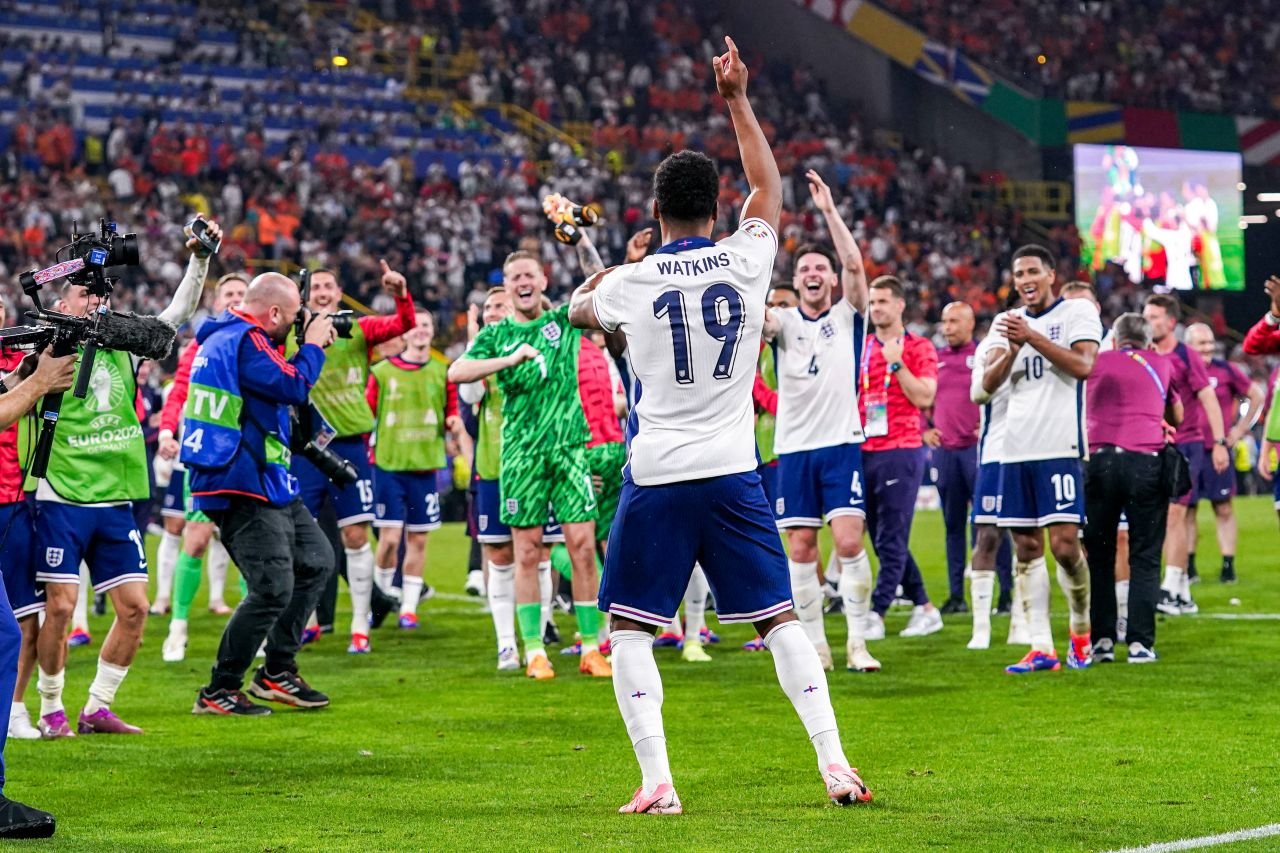 Delir la Dortmund! Cum au sărbătorit englezii calificarea în finala EURO 2024_10