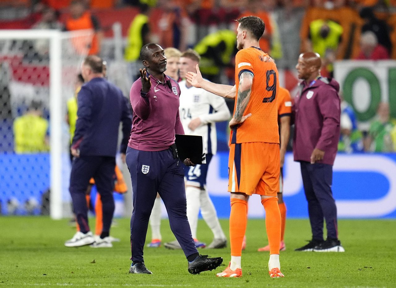 Unicul olandez care s-a bucurat pe teren după victoria Angliei din semifinalele EURO 2024_6