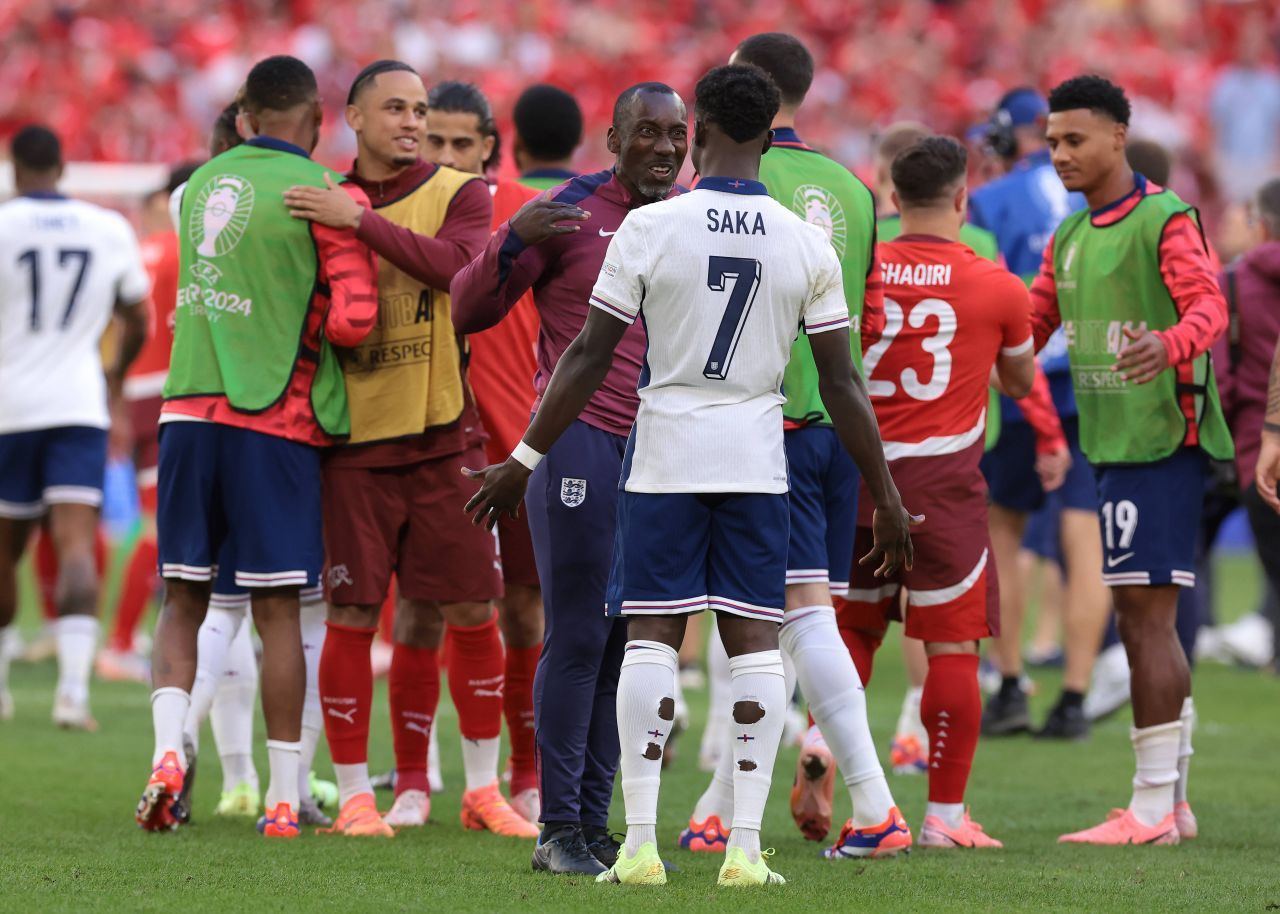 Unicul olandez care s-a bucurat pe teren după victoria Angliei din semifinalele EURO 2024_1
