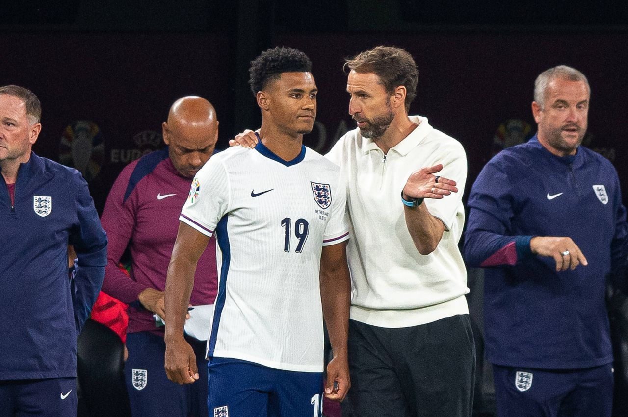 Cum arată primele pagini ale ziarelor din Anglia după a doua calificare &icirc;n finala EURO