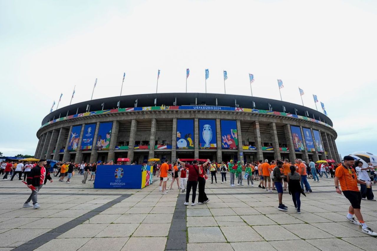 Anglia poate deveni prima oară campioană europeană pe stadionul unde Adolf Hitler a fost umilit de Jesse Owens! _8