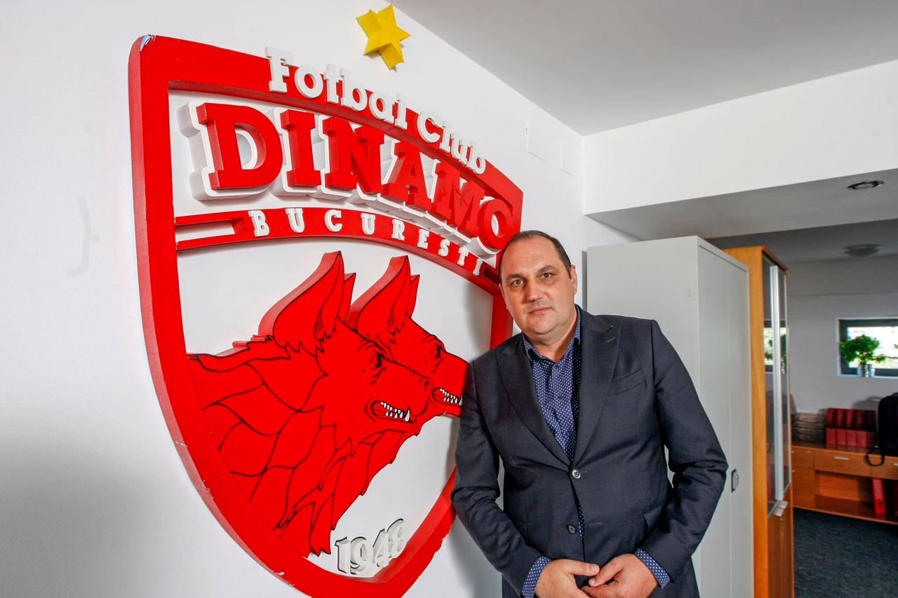 Lovitură de teatru la Dinamo! A plecat un om important din club. Un nume de legendă