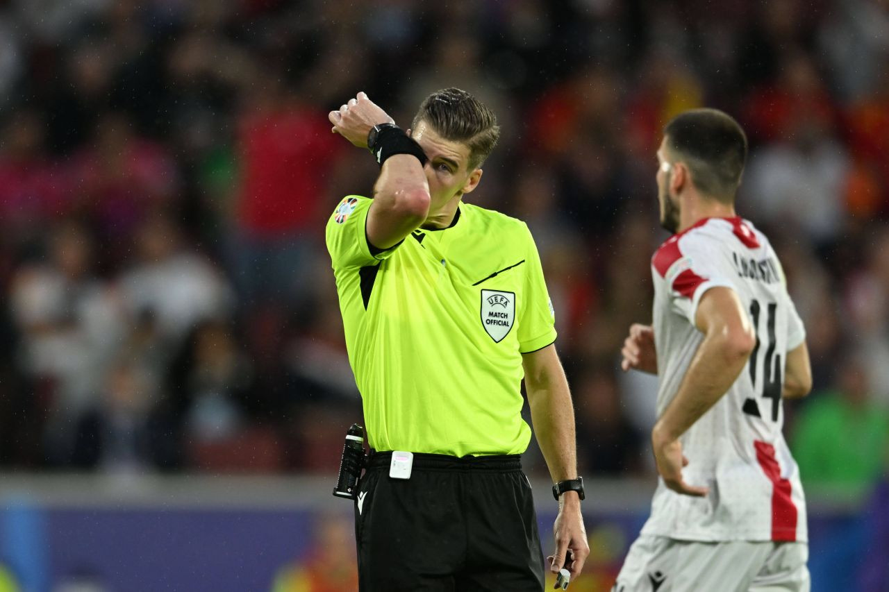 UEFA a decis cine va arbitra finala EURO 2024!