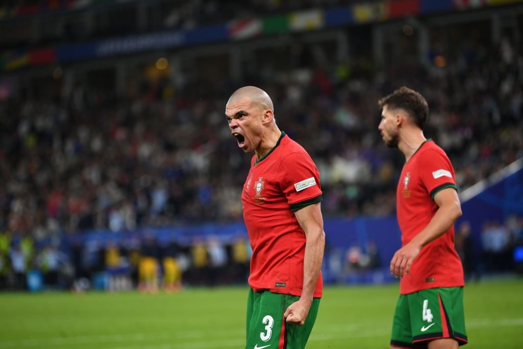 La 41 de ani, Pepe a refuzat oferta unui club din cauza violenței din țară