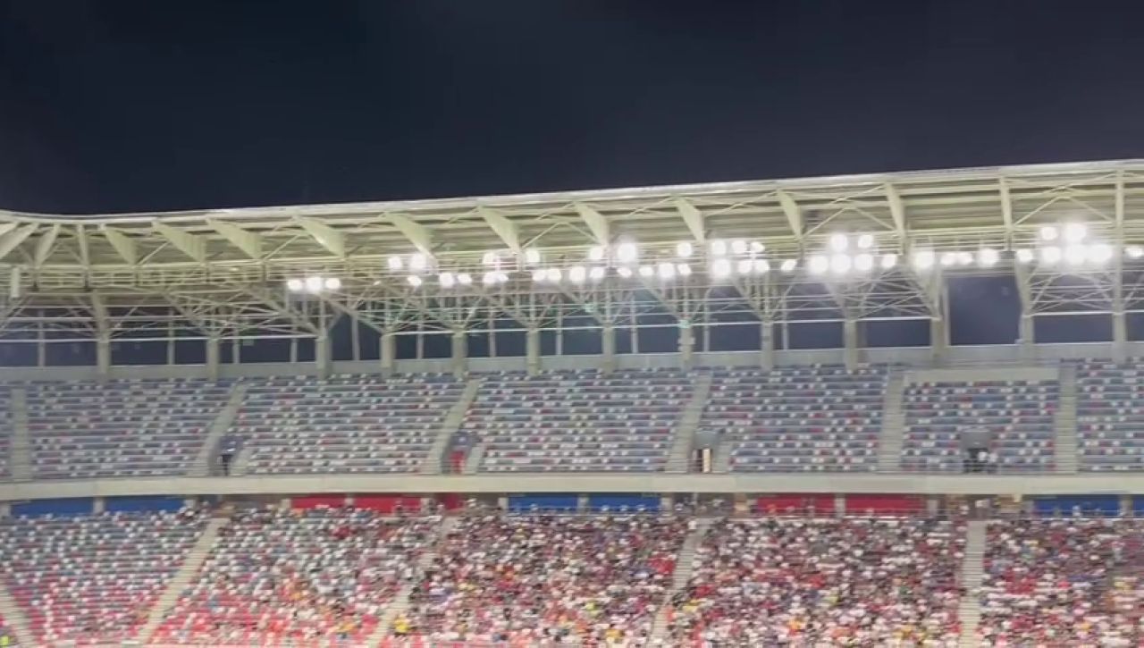 Într-o seară toridă de vară, în Ghencea bate vântul! Cum arată tribunele la FCSB - ”U” Cluj_3