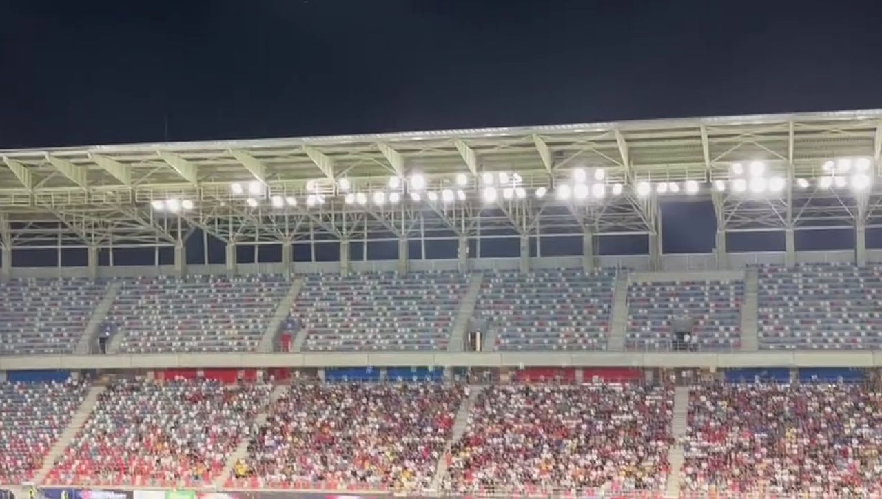Într-o seară toridă de vară, în Ghencea bate vântul! Cum arată tribunele la FCSB - ”U” Cluj_4