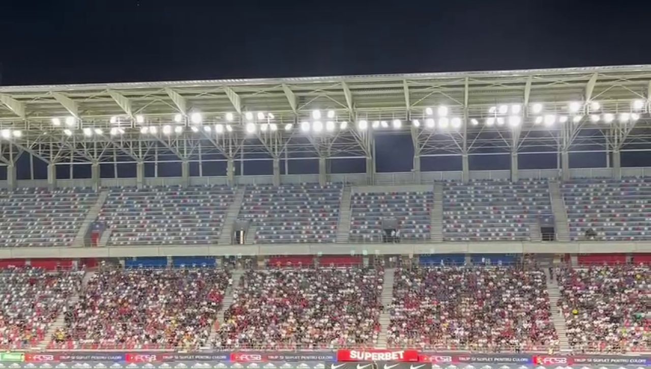 Într-o seară toridă de vară, în Ghencea bate vântul! Cum arată tribunele la FCSB - ”U” Cluj_8