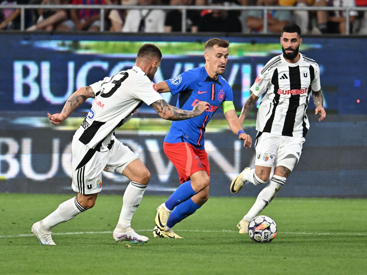 Ce salarii plătește LASK Linz. Jerome Boateng primește de două ori mai mult decât media lotului_7