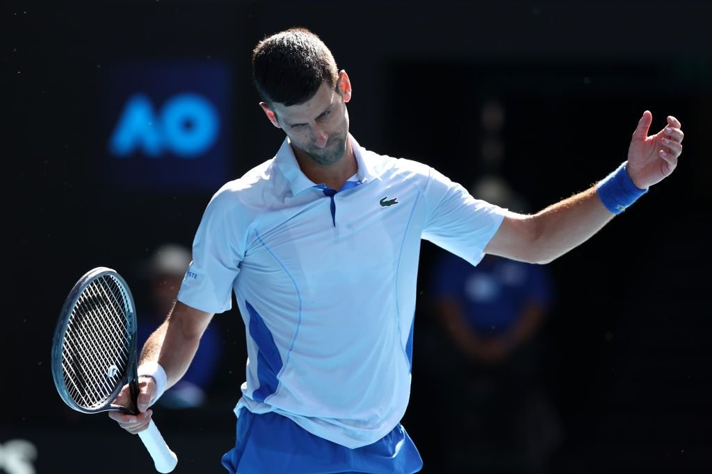 Alcaraz îl surclasează pe Djokovic în finala Wimbledon 2024 și face „dubla Paris - Londra”_12