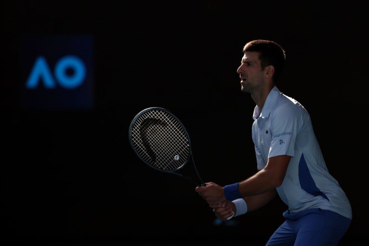 Alcaraz îl surclasează pe Djokovic în finala Wimbledon 2024 și face „dubla Paris - Londra”_17