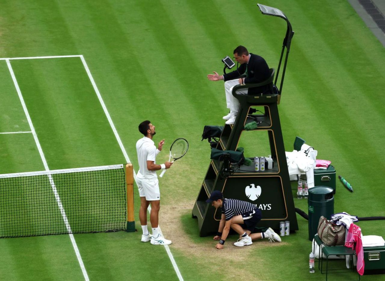 Alcaraz îl surclasează pe Djokovic în finala Wimbledon 2024 și face „dubla Paris - Londra”_40