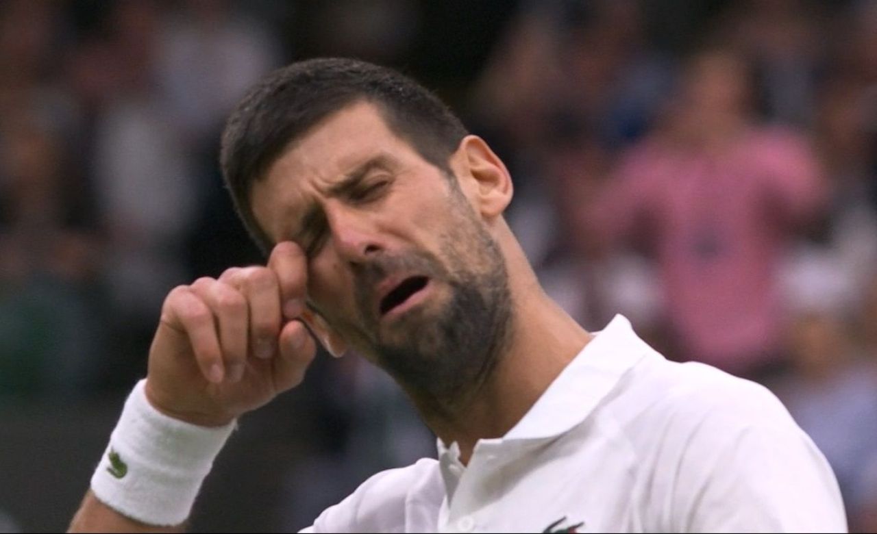 Alcaraz îl surclasează pe Djokovic în finala Wimbledon 2024 și face „dubla Paris - Londra”_44
