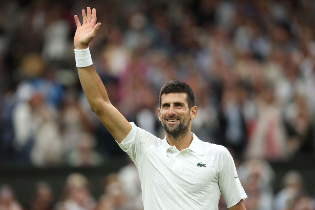 Alcaraz îl surclasează pe Djokovic în finala Wimbledon 2024 și face „dubla Paris - Londra”_48