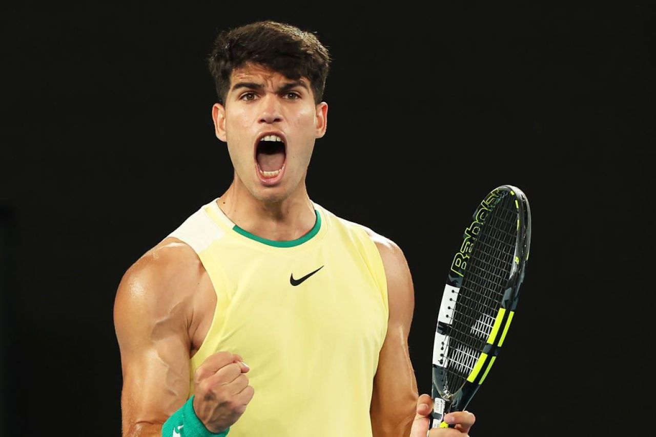 Alcaraz îl surclasează pe Djokovic în finala Wimbledon 2024 și face „dubla Paris - Londra”_52