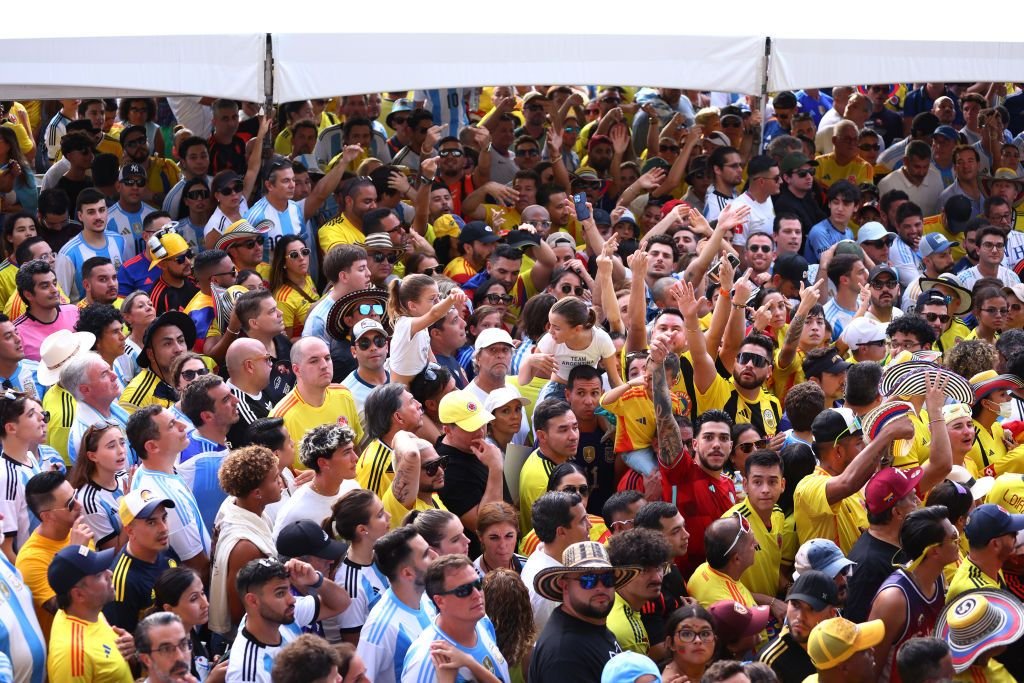 UPDATE | Start amânat la finala Copa America, din cauza incidentelor violente. Fanii au încercat să intre prin gurile de ventilație_5