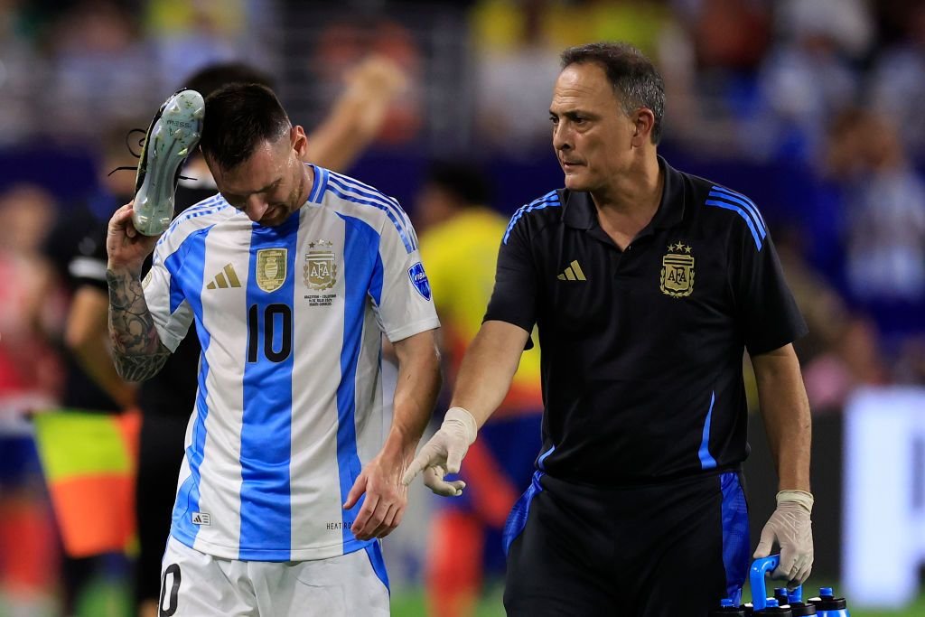 Imagini emoționante! Lionel Messi a ieșit în lacrimi de pe teren, în finala Copa America, din cauza unei accidentări _2