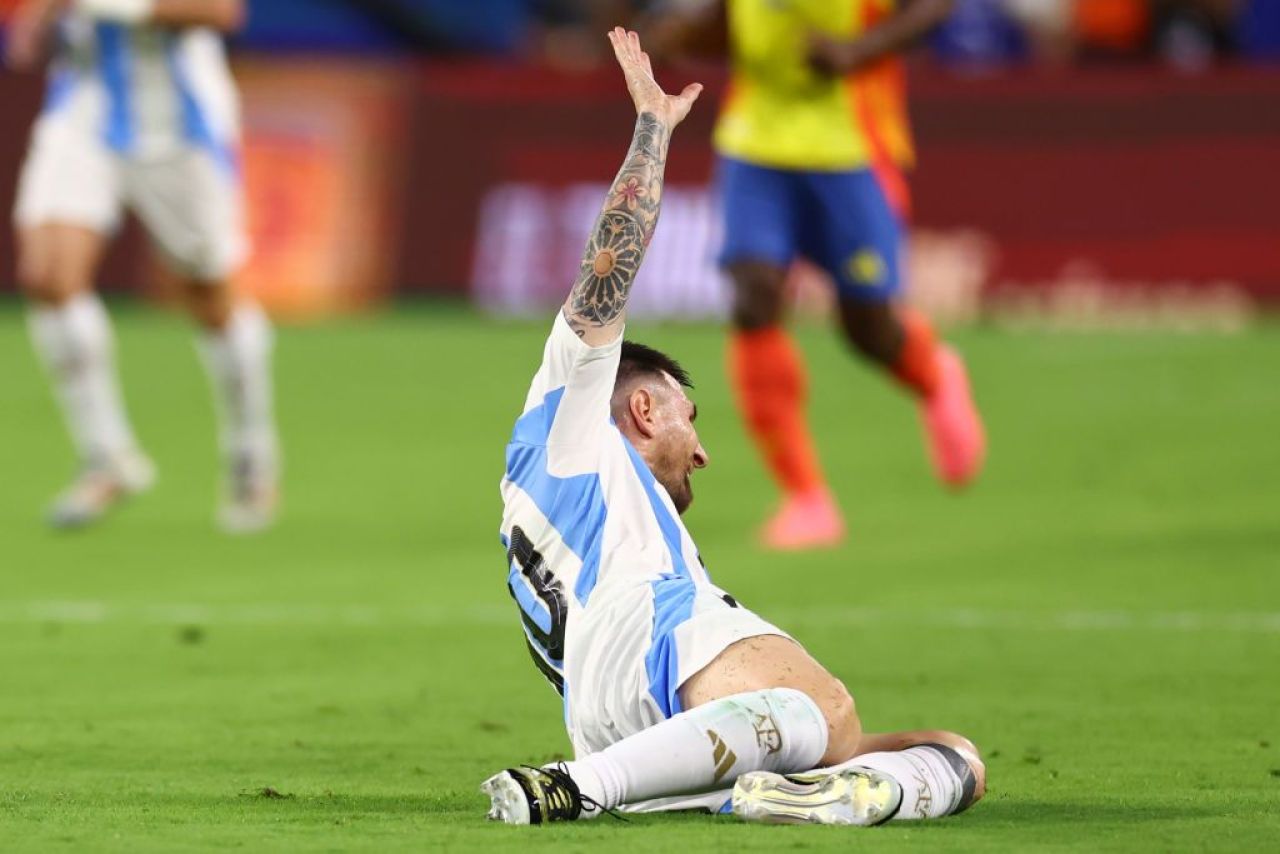 Imagini emoționante! Lionel Messi a ieșit în lacrimi de pe teren, în finala Copa America, din cauza unei accidentări _3