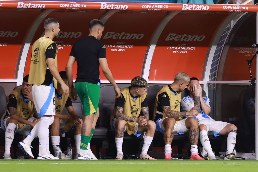 Imagini emoționante! Lionel Messi a ieșit în lacrimi de pe teren, în finala Copa America, din cauza unei accidentări _4