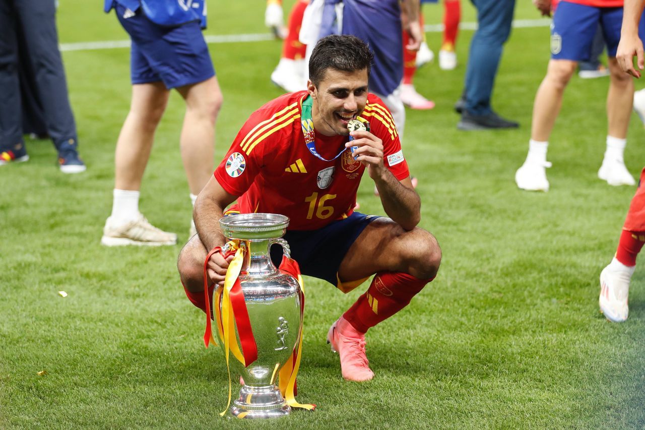 De ce a fost desemnat Rodri cel mai bun jucător de la EURO 2024 și cine l-a ales MVP pe mijlocașul spaniol_1
